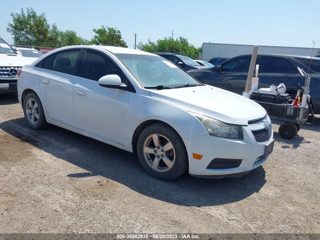 2014 1G1PC5SB1E7110886 main image