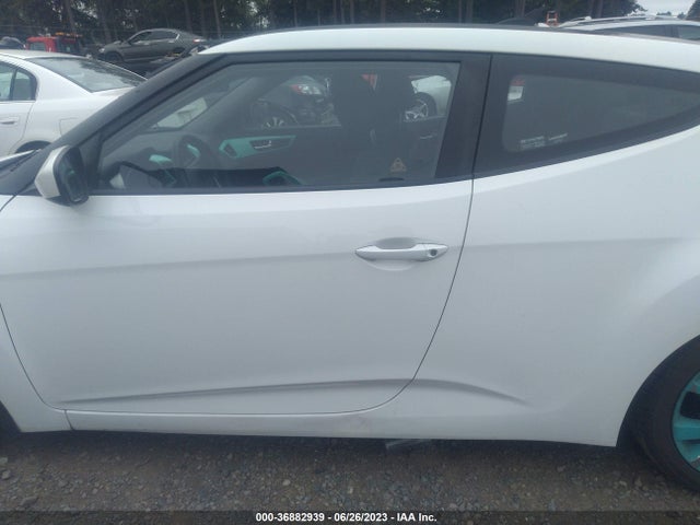 Hyundai VELOSTER 2016 KMHTC6AD6GU265982 Image 14