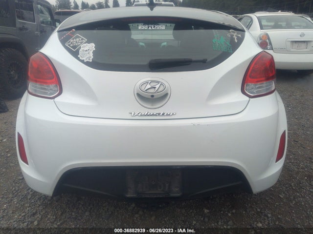 Hyundai VELOSTER 2016 KMHTC6AD6GU265982 Image 16