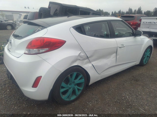 Hyundai VELOSTER 2016 KMHTC6AD6GU265982 Image 4