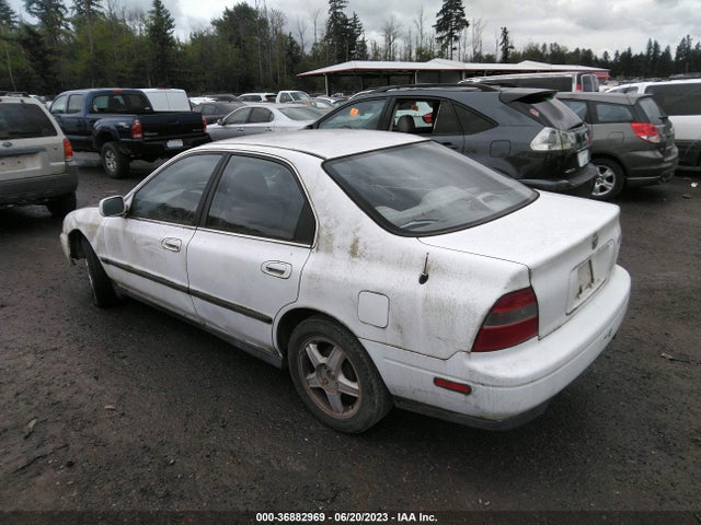 1994 HONDA ACCORD LX VIN: JHMCD5637RC031465