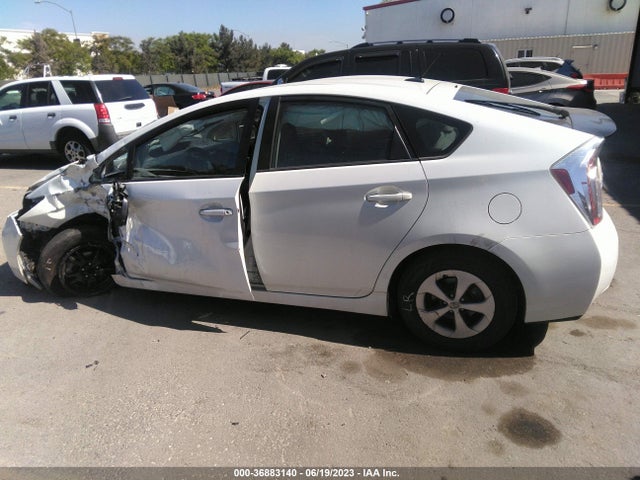 Toyota Prius Four 2015 JTDKN3DU7F1981567 Image 6