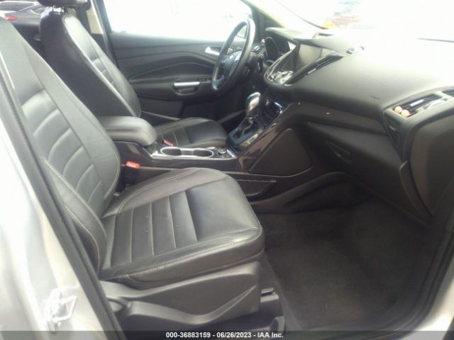1FMCU9J9XEUD50458 Ford Escape Titanium