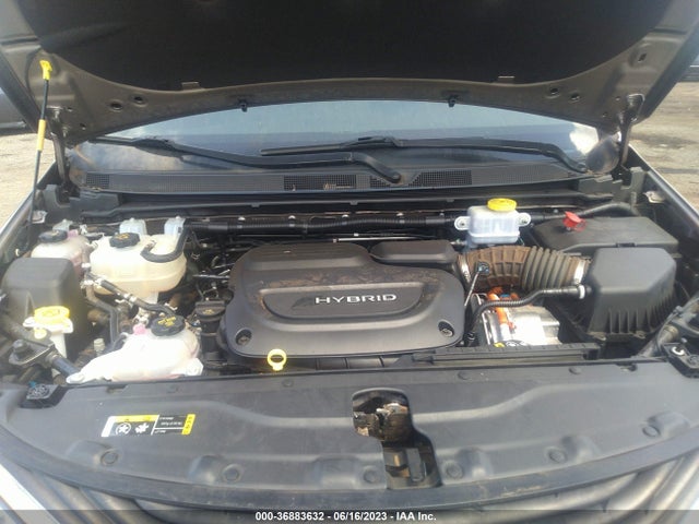 2C4RC1N72JR213517 Chrysler Pacifica Hybrid Limited