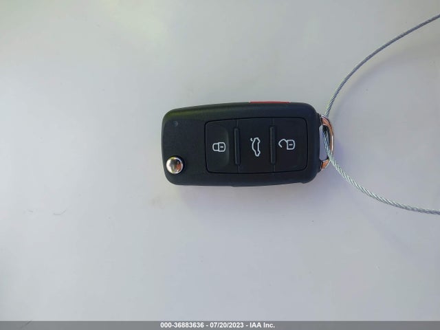 Продаж на аукціоні авто 2013 Volkswagen Beetle Coupe 2.5l W/sun, vin: 3VWJP7AT7DM676673, номер лоту: 36883636