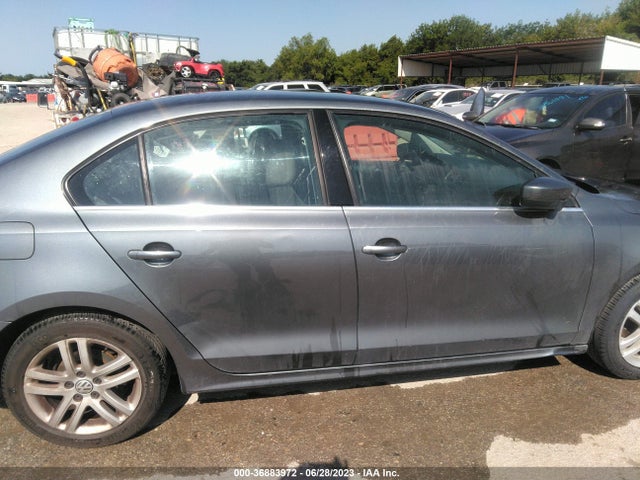 3VW2B7AJ9HM351885 Volkswagen Jetta 1.4t S