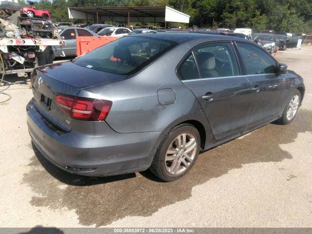 3VW2B7AJ9HM351885 Volkswagen Jetta 1.4t S