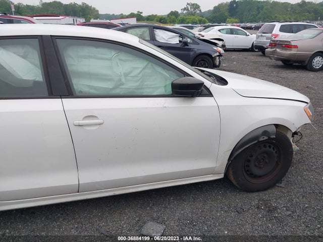 3VW167AJ2GM279460 Volkswagen Jetta Sedan 1.4t S