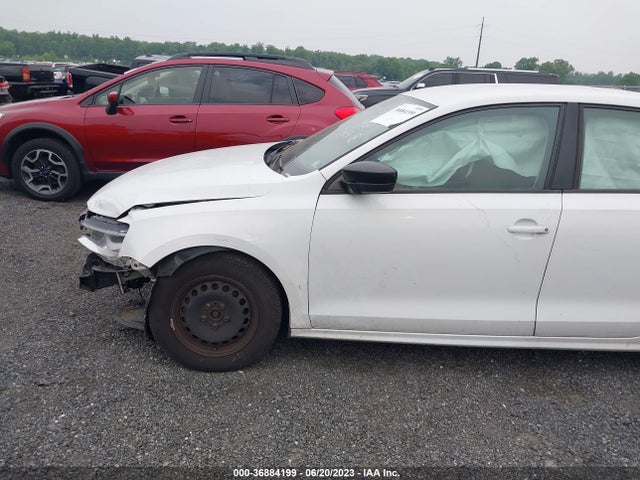 3VW167AJ2GM279460 Volkswagen Jetta Sedan 1.4t S