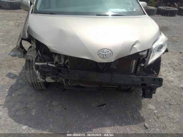 2015 TOYOTA SIENNA LE VIN: 5TDKK3DC6FS553444