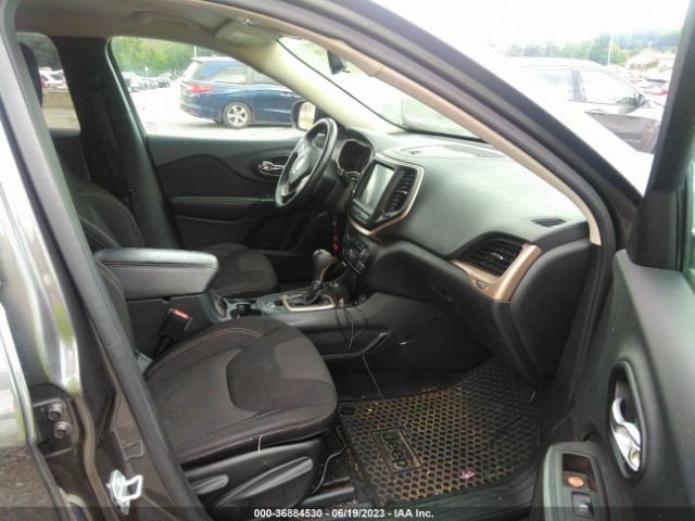 1C4PJMCBXFW686067 Jeep Cherokee Latitude