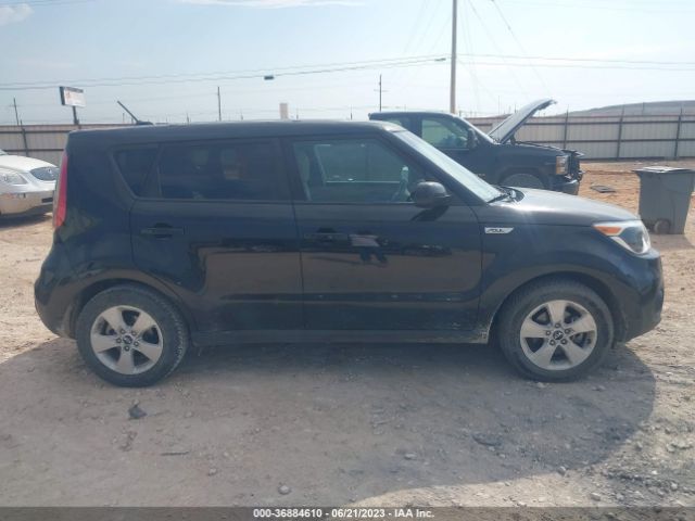 KNDJN2A26J7903182 KIA Soul Base
