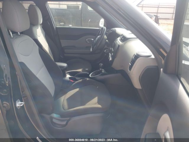 KNDJN2A26J7903182 KIA Soul Base