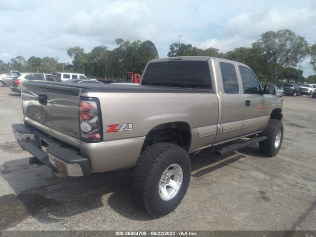 2002 CHEVROLET SILVERADO 1500 LS VIN: 2GCEK19T121118312