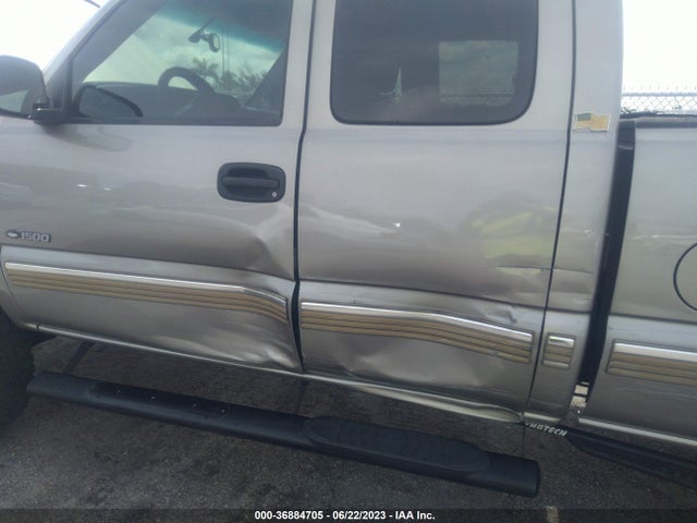 2002 CHEVROLET SILVERADO 1500 LS VIN: 2GCEK19T121118312