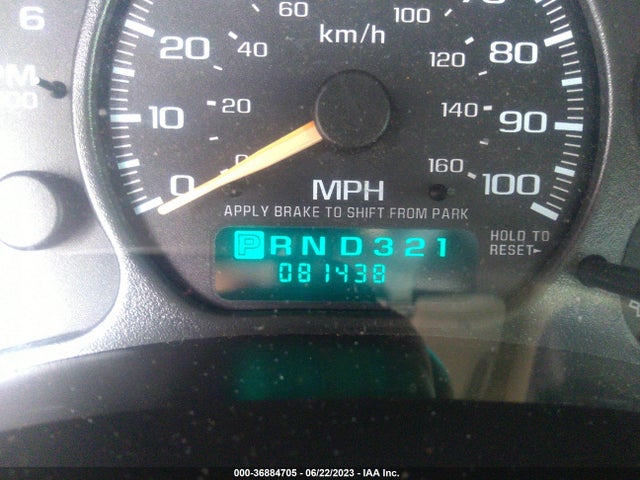 2002 CHEVROLET SILVERADO 1500 LS VIN: 2GCEK19T121118312