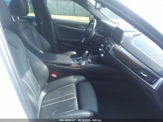 WBAJA7C56KG912835 BMW 5 Series 530i Xdrive