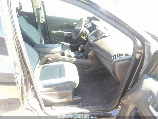 1FMCU9GD9HUE05465 Ford ESCAPE SE
