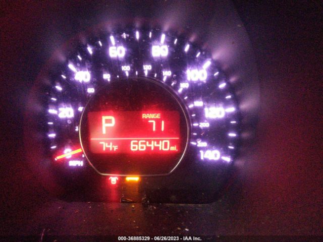 KNDJN2A26E7092120 KIA Soul Base