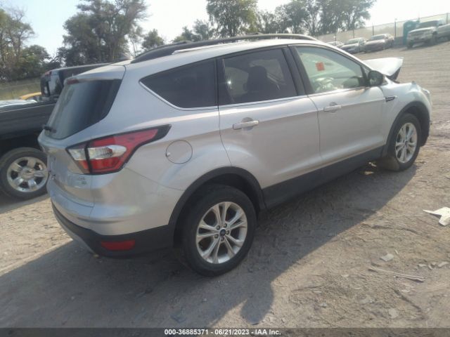 1FMCU9HD9JUD12031 Ford ESCAPE SEL