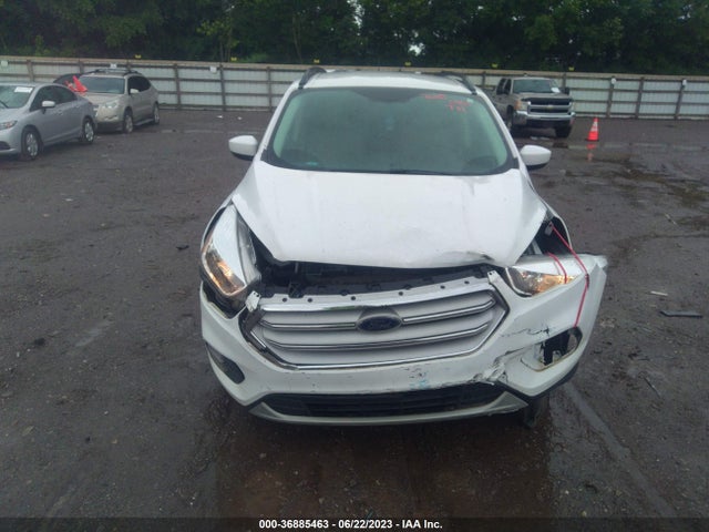2018 FORD ESCAPE SE VIN: 1FMCU9GD8JUB08676