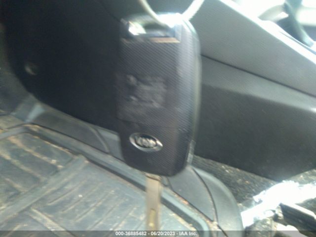 3KPA24AB3KE243060 KIA RIO S