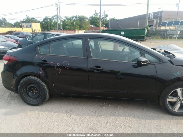 2018 KIA FORTE S VIN: 3KPFL4A74JE214826