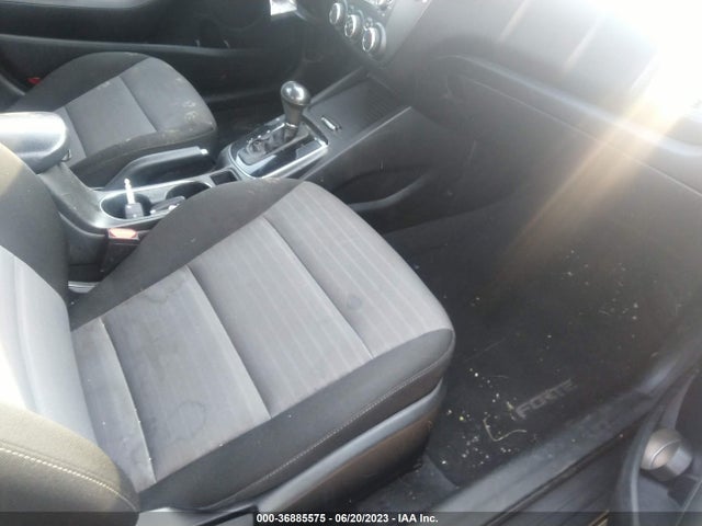 2018 KIA FORTE S VIN: 3KPFL4A74JE214826