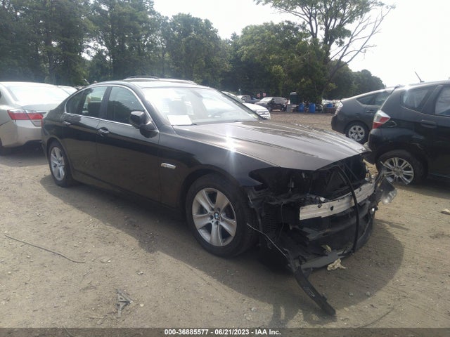 2011 BMW 5 SERIES 528I VIN: WBAFR1C56BC739742