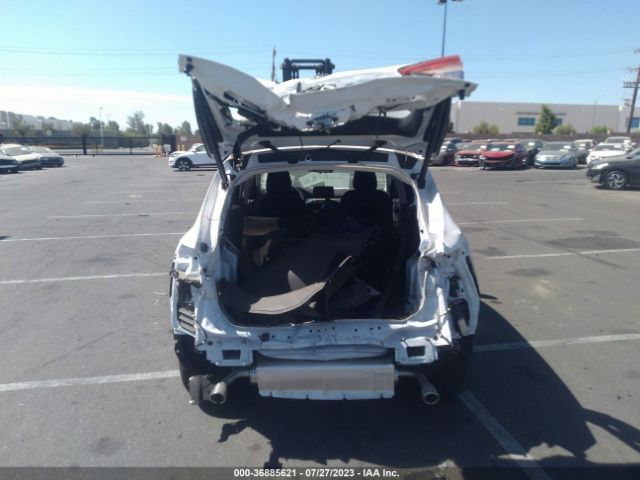 1FMCU0G6XNUB88422 Ford ESCAPE SE