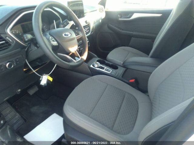 1FMCU0G6XNUB88422 Ford ESCAPE SE