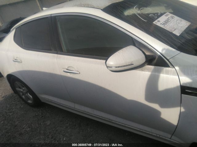 KNAGM4A70F5664104 KIA Optima Lx