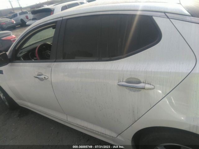 KNAGM4A70F5664104 KIA Optima Lx