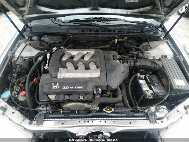 2000 HONDA ACCORD SDN EX W/LEATHER VIN: 1HGCG1658YA052288