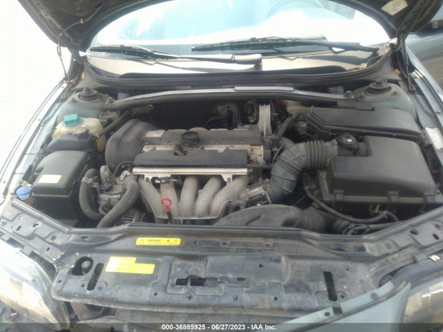 2002 VOLVO V70 VIN: YV1SW61R322236991