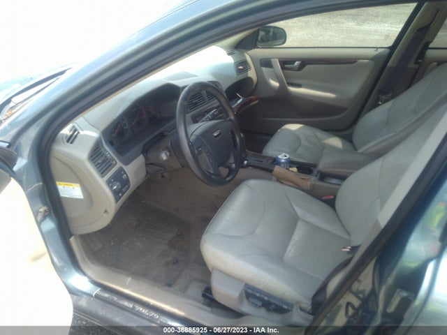 2002 VOLVO V70 VIN: YV1SW61R322236991