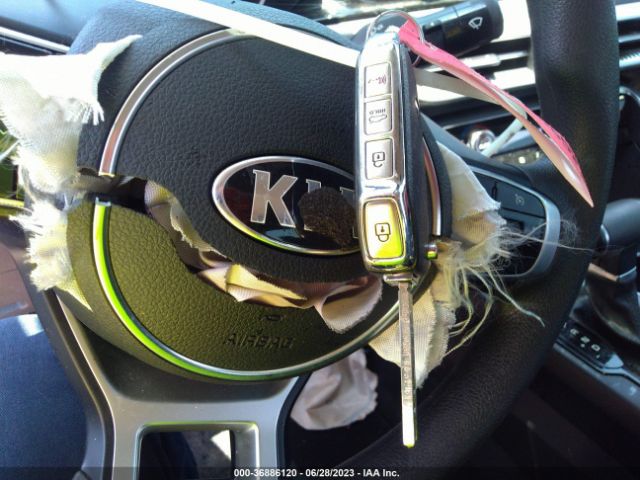 5XXG24J26MG030270 KIA K5 LX