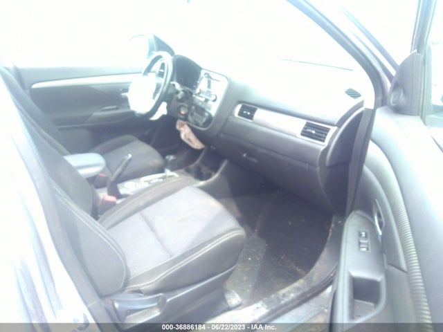 JA4AZ3A34GZ038593 Mitsubishi Outlander Es