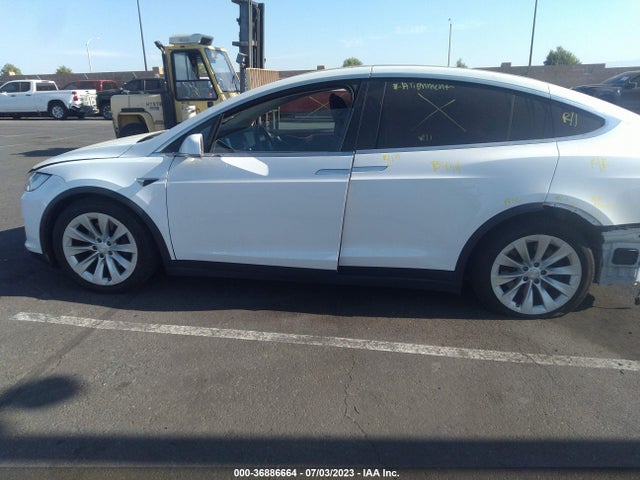 Tesla Model X 75d/100d/p100d 2018 5YJXCBE22JF121286 Image 6