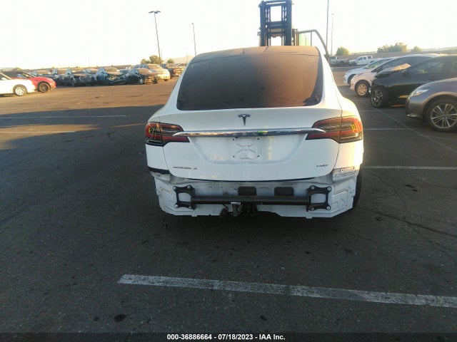 Tesla Model X 75d/100d/p100d 2018 5YJXCBE22JF121286 Image 8