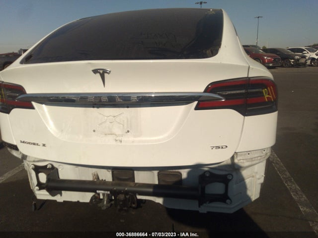 Tesla Model X 75d/100d/p100d 2018 5YJXCBE22JF121286 Image 14