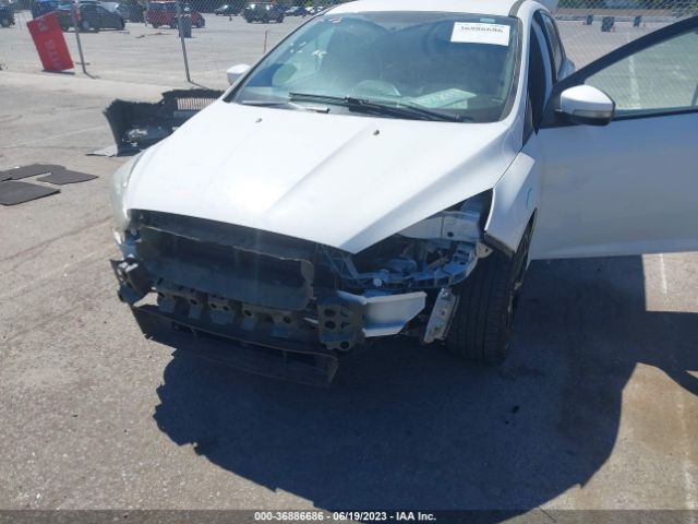 1FADP3L95GL225733 Ford FOCUS ST