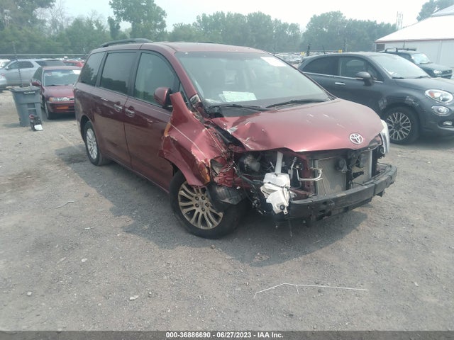 Toyota Sienna Xle/xle Aas/ltd 2015 5TDYK3DC1FS636211 Image 1