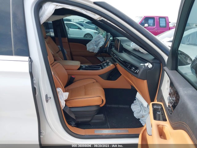 5LMYJ9YY6NNL02281 Lincoln Aviator Black Label Grand Touring