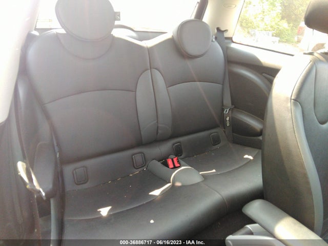 2010 MINI COOPER HARDTOP VIN: WMWMF3C57ATZ26627