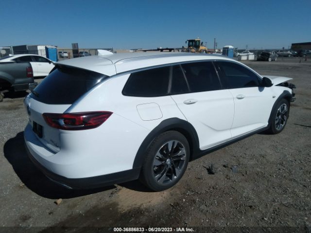 W04GU8SX8J1113566 Buick Regal Tourx Preferred