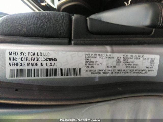 1C4RJFAG0LC420945 Jeep Grand Cherokee Altitude