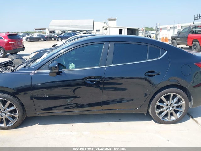 Mazda Mazda3 4-door Touring 2018 3MZBN1V38JM243876 Image 7