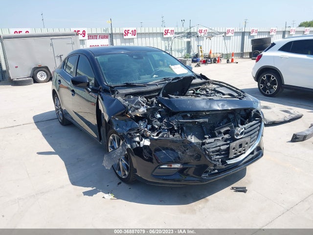 Mazda Mazda3 4-door Touring 2018 3MZBN1V38JM243876 Image 13