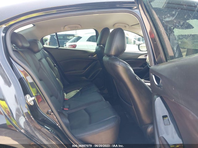 Mazda Mazda3 4-door Touring 2018 3MZBN1V38JM243876 Image 15
